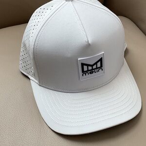 Mens Melin Odyssey Hydro cap, white.